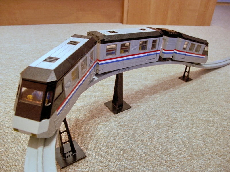 Metroliner Monorail.