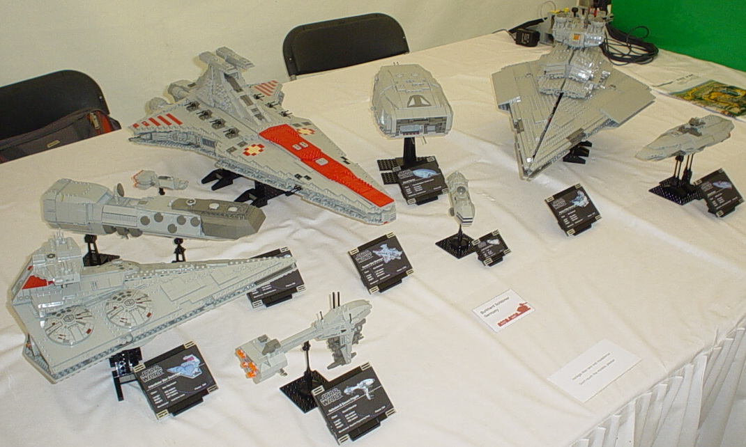 BrickCommander displayed a fleet of Star Wars ships.
