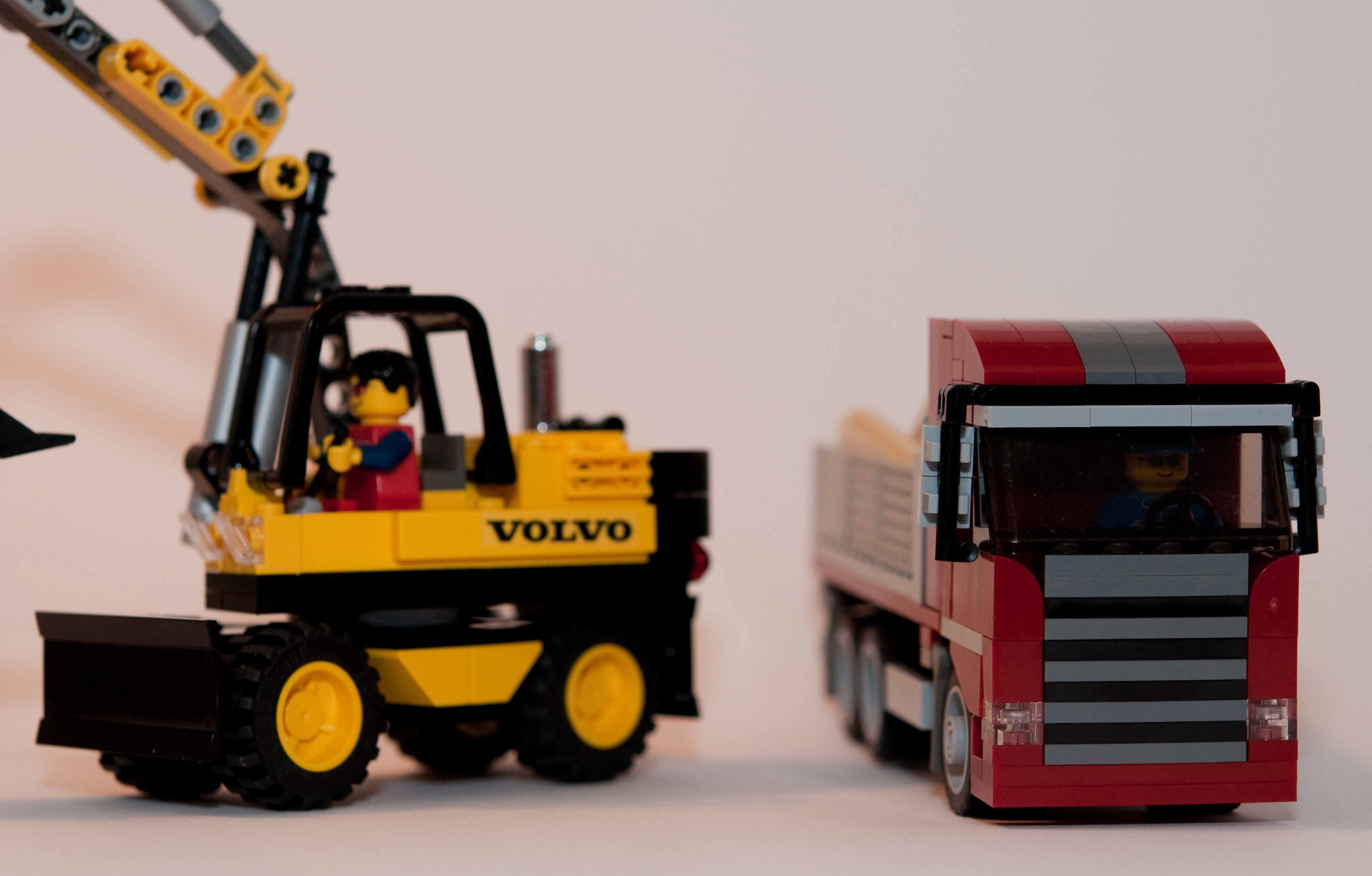 MOC: Excavator - LEGO Town - Eurobricks Forums