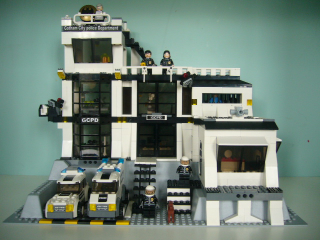 Foreman grundlæggende Dodge Gotham Police Station - LEGO Licensed - Eurobricks Forums