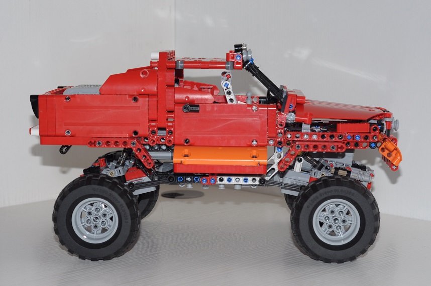 LEGO MOC MOC-4X4 Multi function off-road vehicle by Creator21