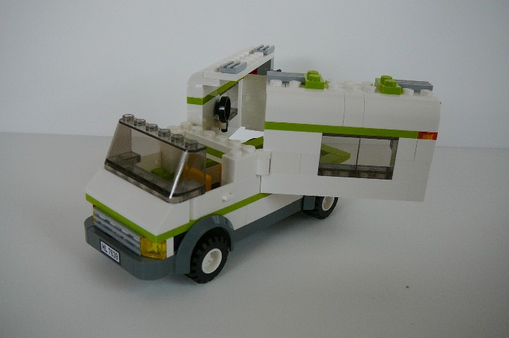 camper_with_doors_attached.jpg