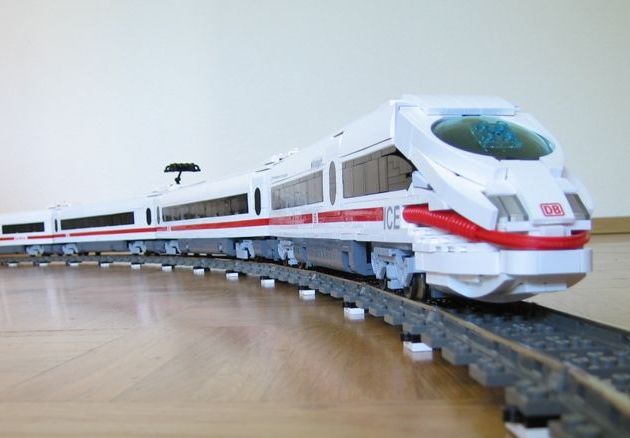 ICE 3 – German High Speed Passenger Train: A LEGO® creation by 