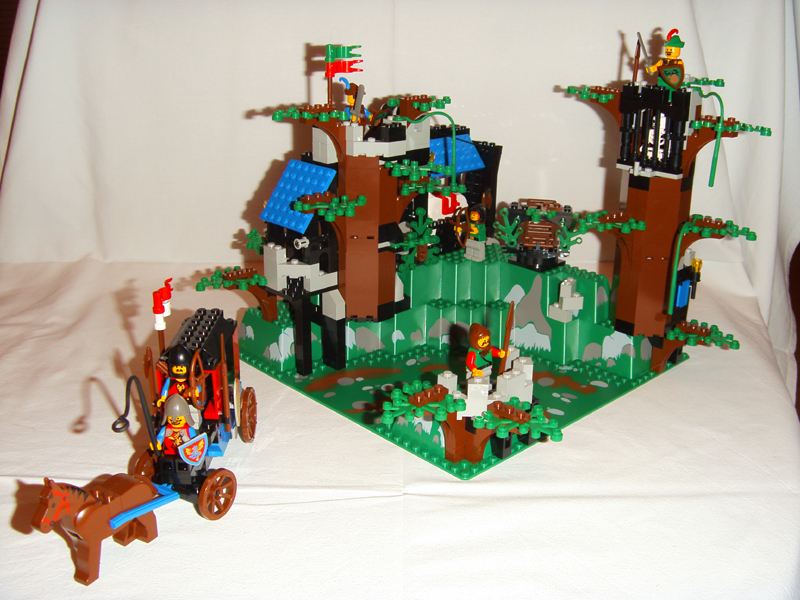 Review: 6079 Dark Forest Fortress - LEGO Historic Themes