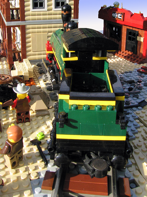 28-rosewell-locomotive-before-crash2.jpg