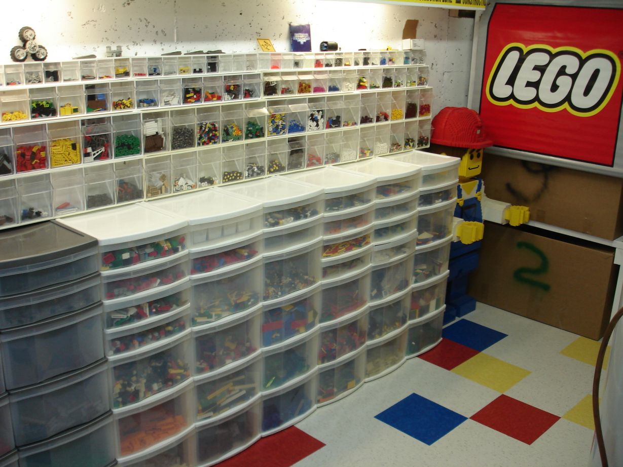 Awesome lego room if i had an endless money pot pinterest
