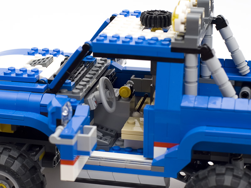 Обзор набора LEGO Creator 5893 «Мощный внедорожник»  Img_4885_800px