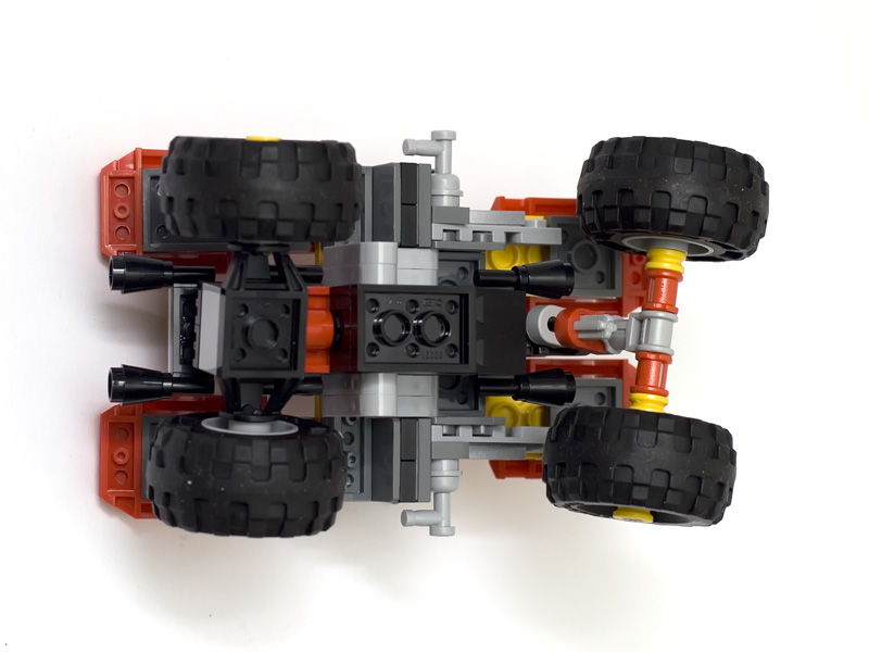 Обзор набора LEGO Creator 5893 «Мощный внедорожник»  Img_4906_800px