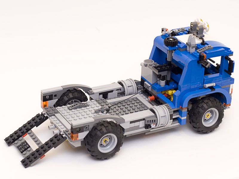 Обзор набора LEGO Creator 5893 «Мощный внедорожник»  Img_4979_800px