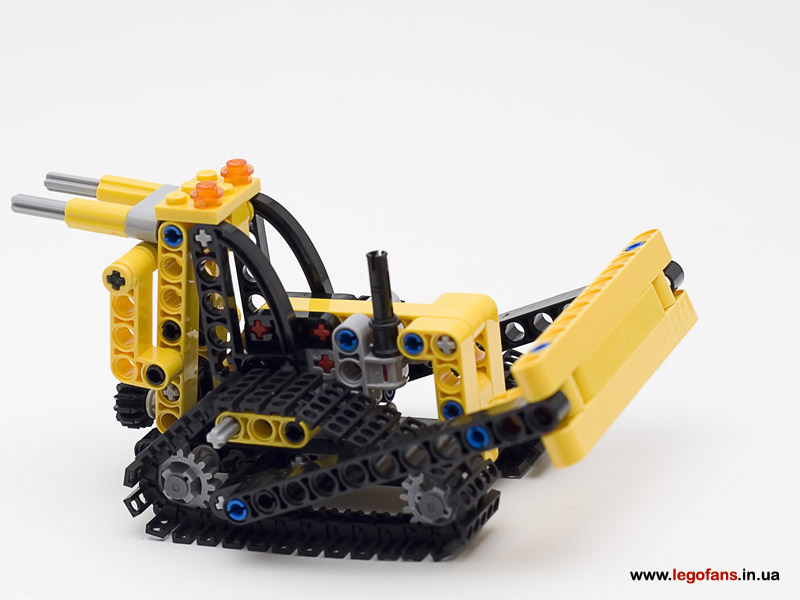 Обзор набора LEGO Technic 9391 "Гусеничный кран" Img_4964_800px