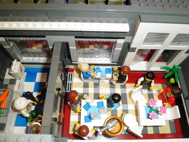 MOC : a restaurant (modular) - LEGO Town - Eurobricks Forums
